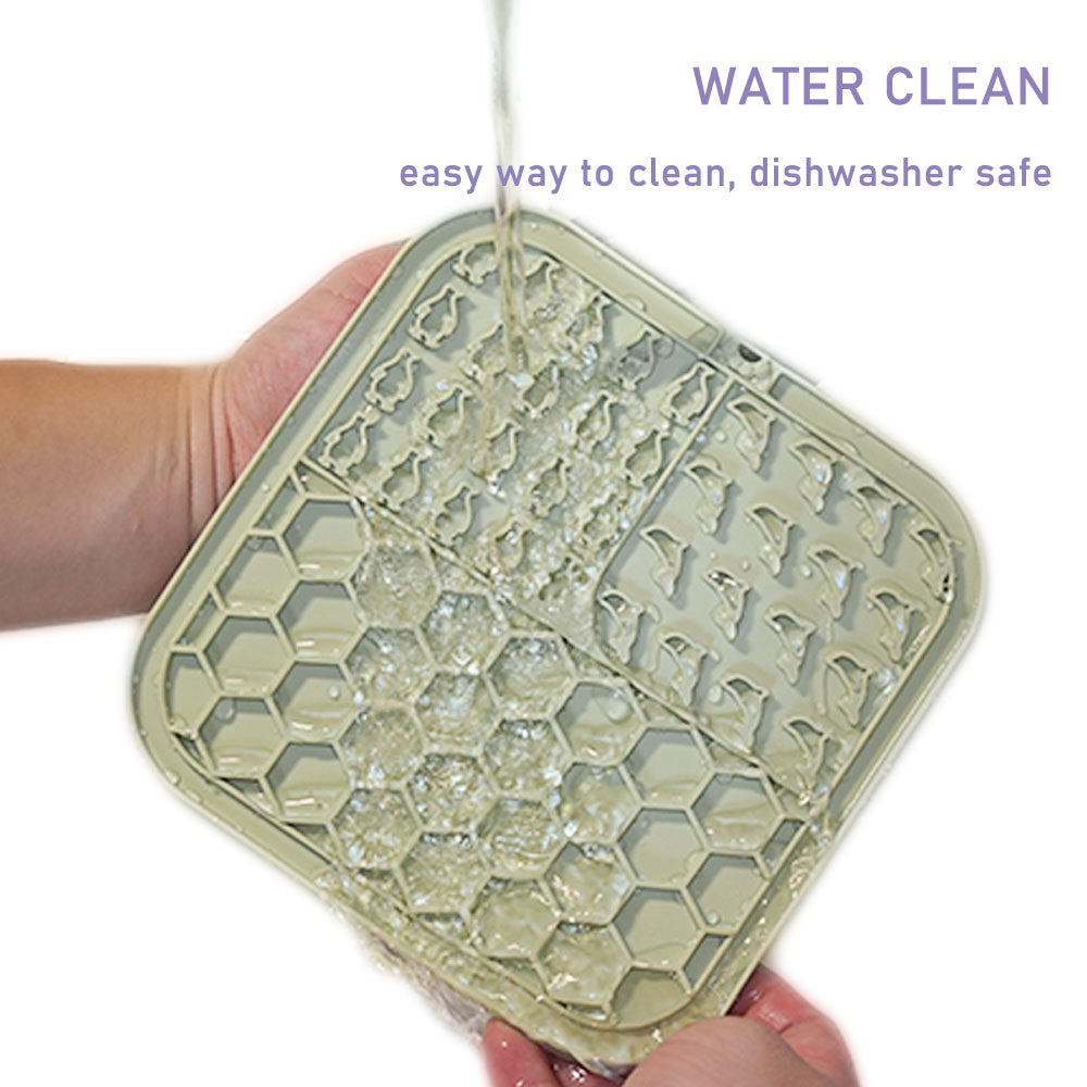dog honeycomb lick mat with hook and suctions
